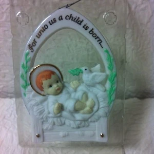 CARLTON CARDS WELCOME BABY JESUS ORNAMENT BRAND NEW IN BOX - Picture 1 of 8