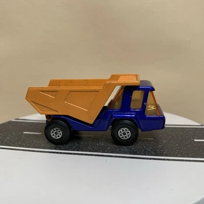 1975 Matchbox Lesney Superfast #23 Atlas Dump Truck Dark Blue/Orange - Image 1 of 4