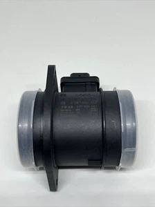 Luftmassenmesser AUDI SEAT SKODA ab Bj 2009 Original TDI 0281006132 03P906461 - Bild 1 von 6