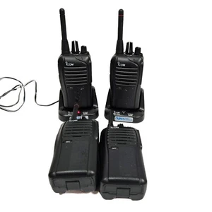 4x ICOM IC-F27SR Ręczne przenośne dwukierunkowe radio PMR Walkie Talkie + 2x ładowarka - Zdjęcie 1 z 1