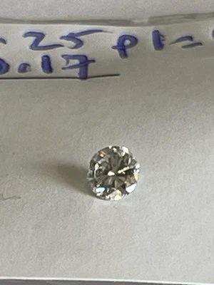 Diamantes sueltos naturales 1=0,16 quilates Foto 1 de 4