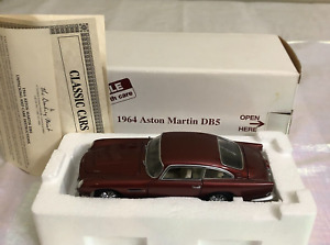Danbury Mint  1964 Aston Martin DB5, Dubonnet Red - Boxed 1:24 Scale