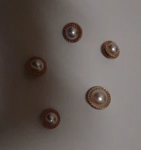 1 @ 7/8" & 4 @ 5/8" gold & white pearl buttons - shank - plastic - round - Picture 1 of 1