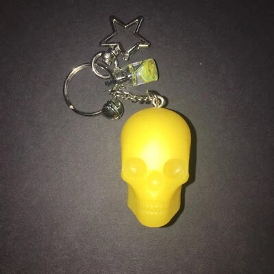 ~ ¡¡Llavero Boba/Bebida de Frutas Calavera Resina Hecho a Mano!!! Foto 1 de 4