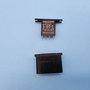 General Electric 3SAF1010 Relay Coil Ohms 600 - Picture 1 of 3