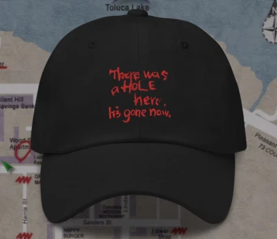 Silent Hill 2 - Había un agujero aquí. Se ha ido ahora. - Gorra de béisbol gorra de papá Foto 1 de 2