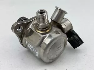 Volvo V90 Cross Country 2023 2.0 Petrol fuel high pressure pump 32363034 - Picture 1 of 7