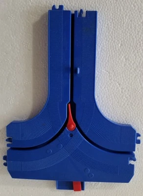Tomy 5003 Big Big Loader pieza de repuesto - pista D punto en T azul Foto 1 de 2