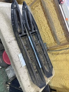 2000 Polaris RMK 800 skis runners set pair 403 - Picture 1 of 16