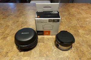 Sony VCL-ECF1 Fisheye Converter Lens for Sony Nex Sel w/Case - Picture 1 of 3