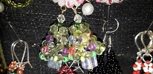 CHRISTMAS TREE EARINGS Beaded Novelty Gift Fancy Dress - Picture 1 of 1