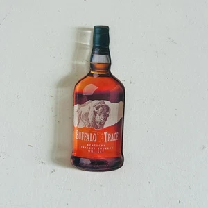 BUFFALO TRACE BOURBON MAGNET 4” TALL NEW - Picture 1 of 4