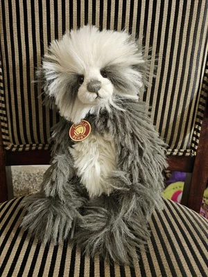 Charlie Bears Yvette retirado y difícil de encontrar 13” peluche panda 2011 nuevo con etiquetas Foto 1 de 4