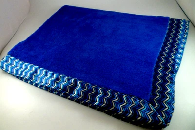 Manta de bebé Vera Bradley azul pantano satinado ondulado ribete poliéster 35x31 felpa suave Foto 1 de 4