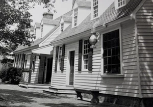 FOTO D'EPOCA Chowning Tavern Colonial Williamsburg Virginia B&W 1949 - Foto 1 di 3