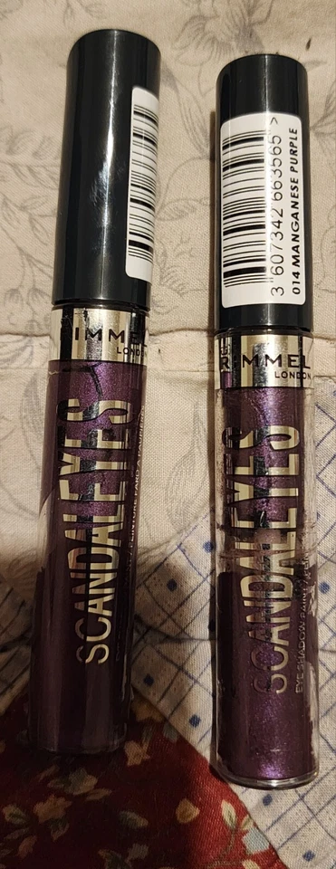 Lote de 2 pinturas de sombras de ojos moradas maganés Rimmel London Scandaleyes Foto 1 de 1