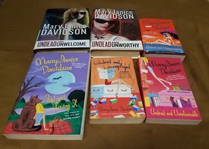Lot- 6 paranormal romance bks by MARY JANICE DAVIDSON Ser: Queen Betsy & Wyndham - Picture 1 of 9