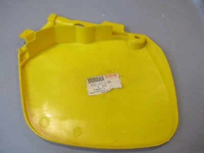 Cubierta lateral amarilla nueva Yamaha OEM 1982-1983 YZ60 5X1-21721-00 Foto 1 de 4