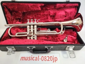 YAMAHA YTR-1310 Trumpet with Hard Case Silver Nickel Mouthpeace - Picture 1 of 6
