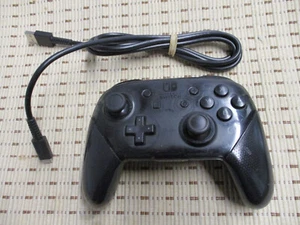 Original Nintendo Switch Pro Controller für Nintendo Switch (HAC-013) - Bild 1 von 1