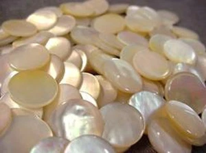 MADREPERLA PER MANOPOLA RIPARAZIONE O REALIZZAZIONE CHITARRA - Foto 1 di 4