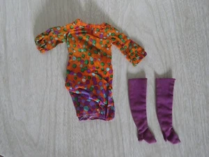 VINTAGE 1971 Barbie Bubbles 'N stivali mod viola abito e feltro difetti LEGGERE - Foto 1 di 23
