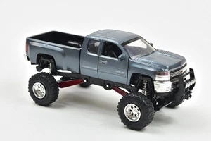 New Ray Silverado 2500 HD Die Cast Chevrolet with Suspension 1/32° 54526 Blue... - Bild 1 von 5