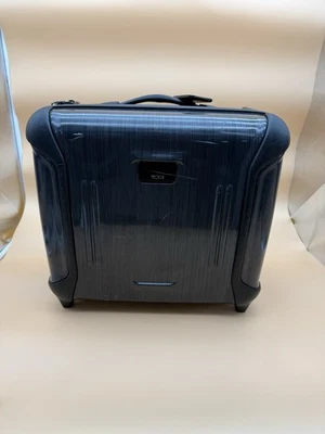 Carcasa rígida giratoria Tumi Vapor International Foto 1 de 4