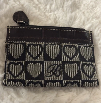 Monedero Brighton Signature negro y gris jacquard con cremallera para corazones porta tarjetas de identificación Foto 1 de 4
