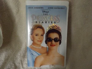 VHS Disney's The Princess Diaries Julie Andrews Anne Hathaway Rated G 115 Minute - Picture 1 of 2