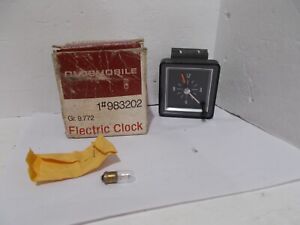 NOS 1971 1972 1973 73 71 72 73 Oldsmobile Clock Works Perfectly 88 / Delta 88