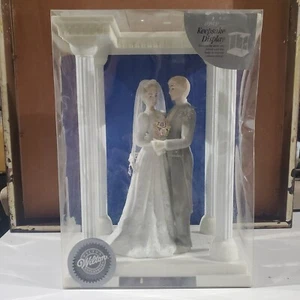 Wilton Ceramic Wedding Cake Topper - Picture 1 of 14