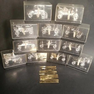 12 estuches de plástico de colección antiguos japoneses mini metal fundido a presión para autos 10 etiquetas de nombre - Imagen 1 de 12