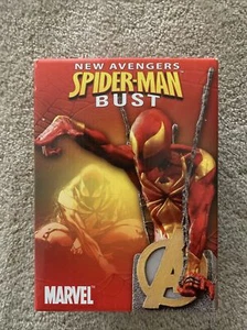 New Avengers SPIDERMAN Bust 2007 MARVEL UNIVERSE - SERIAL# 976/3000 - Picture 1 of 5