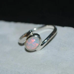 Anello opale di fuoco, anello in argento 925, anello dichiarazione, anello pietra ovale, risciacquo minimalista - Foto 1 di 3