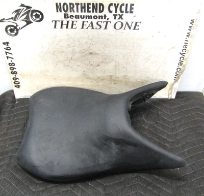 Оригинальный поддон для переднего сиденья 97–01 Suzuki TL1000 S 45100-02F10-R42 ST1696 - Изображение 1 из 4