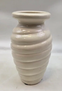 Jarrón Haeger Swirl Beehive vintage clásico marfil 8" - Imagen 1 de 4