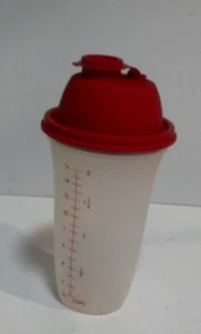 Vintage Tupperware 16 Unzen Schnellschüttelbehälter Messmischer Shaker rot versiegelt - Bild 1 von 9