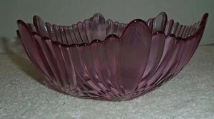 Fenton Glass Pink Iridescent Feathered Scalloped Edged Bowl - Picture 1 of 4