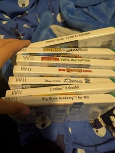 Nintendo wii blue bundle 7 games and 2 controllers with nunchucks * tested work - Picture 1 of 7
