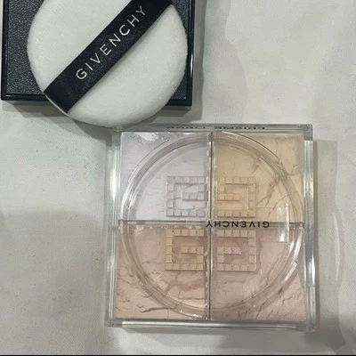 Givenchy Prisme Libre Loose Setting Powder Shade 2: Satin Blanc DISCONTINUED  - Image 1 of 4