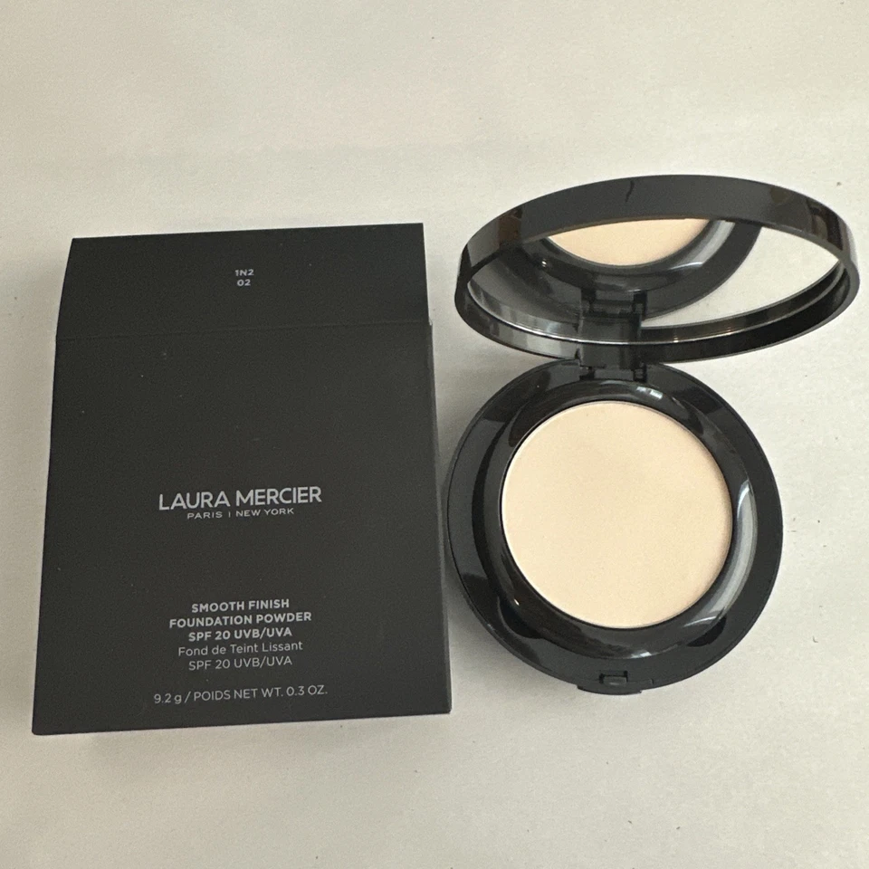 Laura Mercier Smooth Finish Foundation Powder 1N2 #02 9.2 g - Image 1 of 3