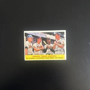 1958 Topps - #351 BRAVES’ Fence Busters Hank Aaron, Eddie Mathews, Joe Adcock CR - Picture 1 of 2