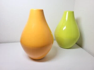 Haeger Vases Lime Green 9.5" 09506 and Orange 09532. USA - Set of 2 - Picture 1 of 10