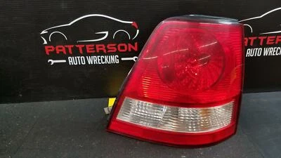 Conjunto de lámpara de luz trasera derecha pasajero Kia Sorento 2006 Foto 1 de 4