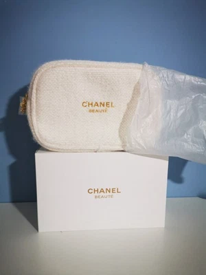 Chanel beauty Christmas White Makeup Pouch With Snowflake Charm New & Boxed