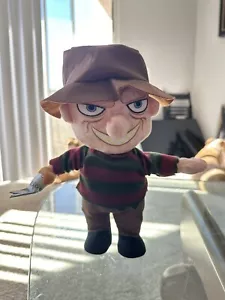 A NIGHTMARE ON ELM STREET FREDDY KRUEGER STEPPER ANIMIERTE PLÜSCHPUPPE NEU! - Bild 1 von 2