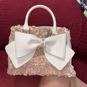 betsey johnson handtaschen groß Umhängetasche gebraucht  - Bild 1 von 10