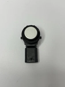 Sensor de estacionamiento ultrasónico BMW OEM 2012-2021 66-20-9-261-588 | Blanco - Imagen 1 de 5