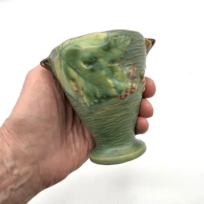 Roseville Pottery Green Bushberry Vase 28-4 - Image 1 of 4